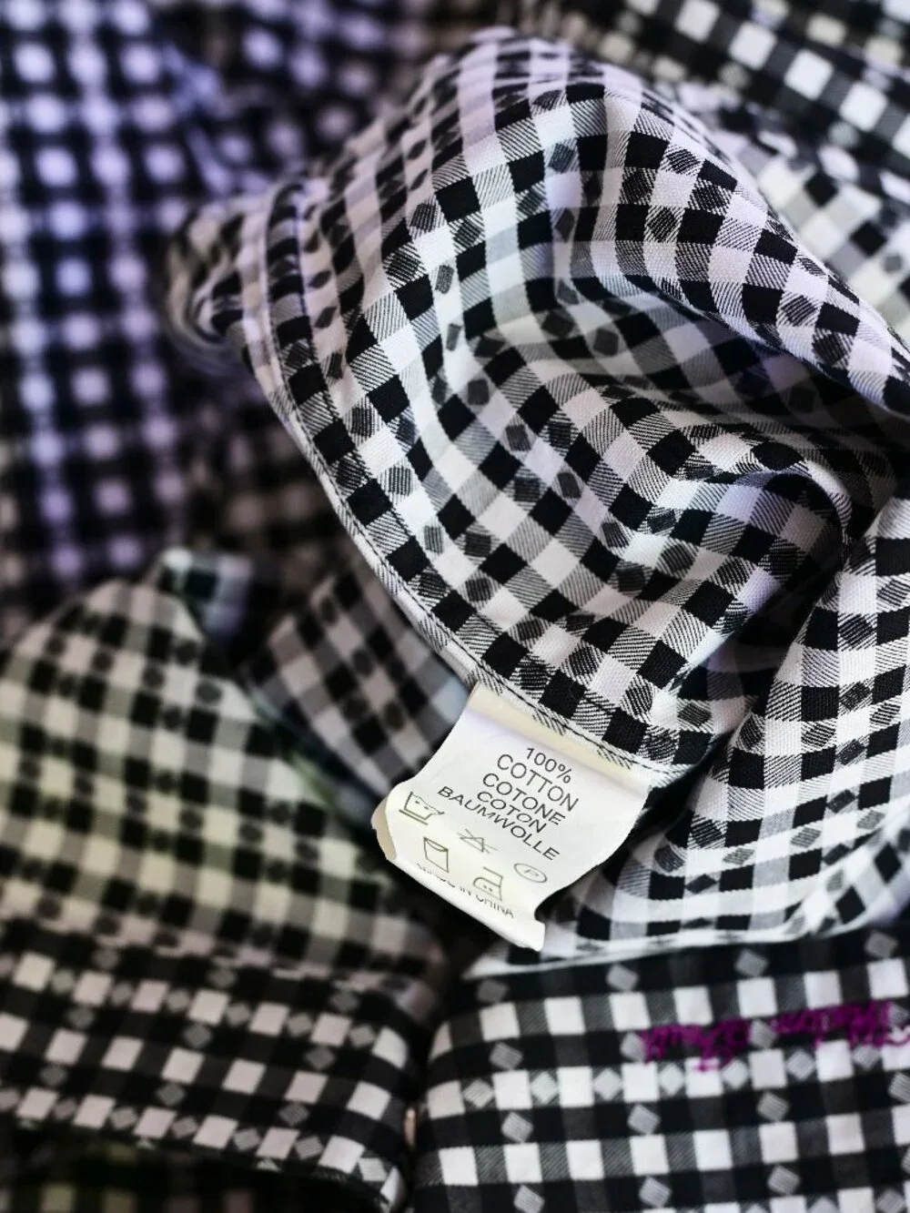 Boys' Like New Robert Graham Black & White Gingham Button-Down -Size 18